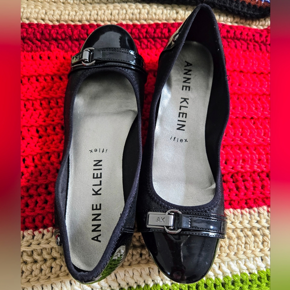 Anne Klein Able Flat Sz 8